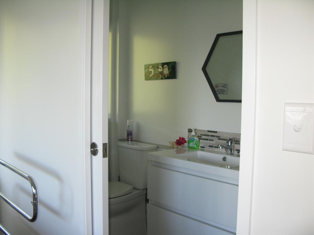 Bay View Retreat Apartment Whangarei Heads Bagian luar foto